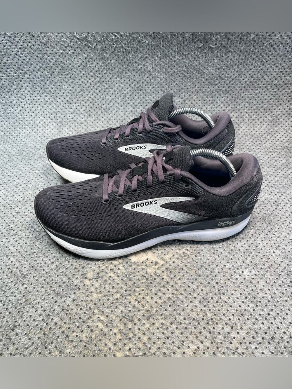 Brooks Ghost 16 Grey Running Shoes No Insoles Size 11 Women’s